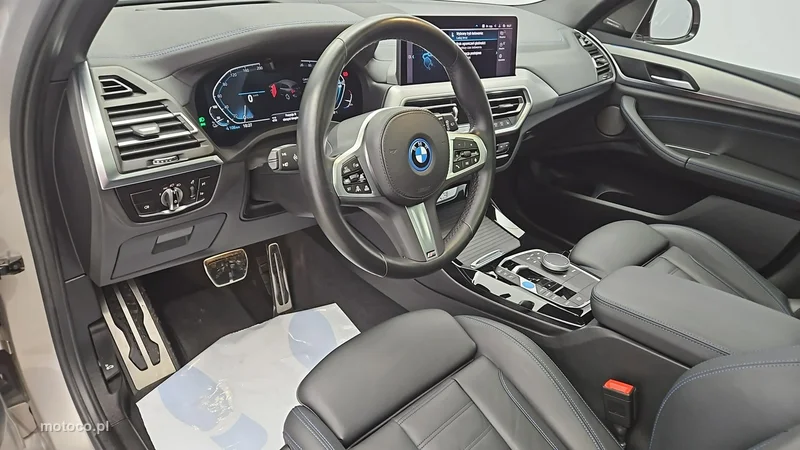 BMW iX3 9