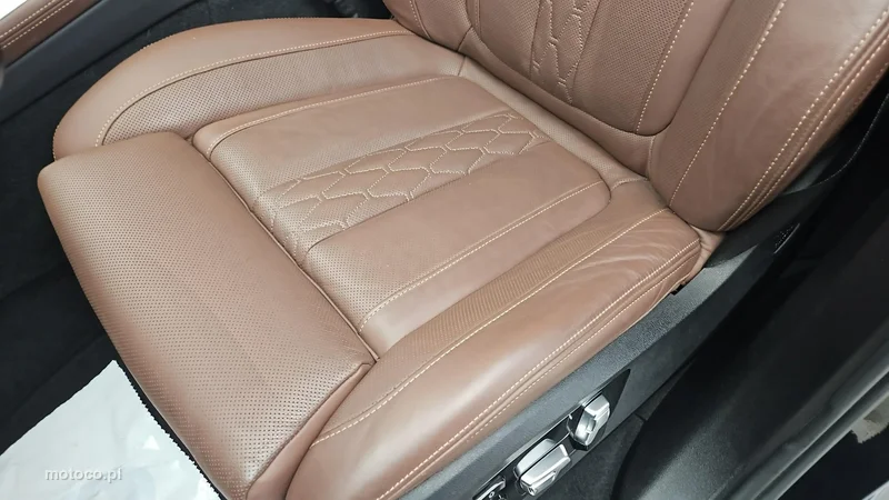 BMW X5 G05 12