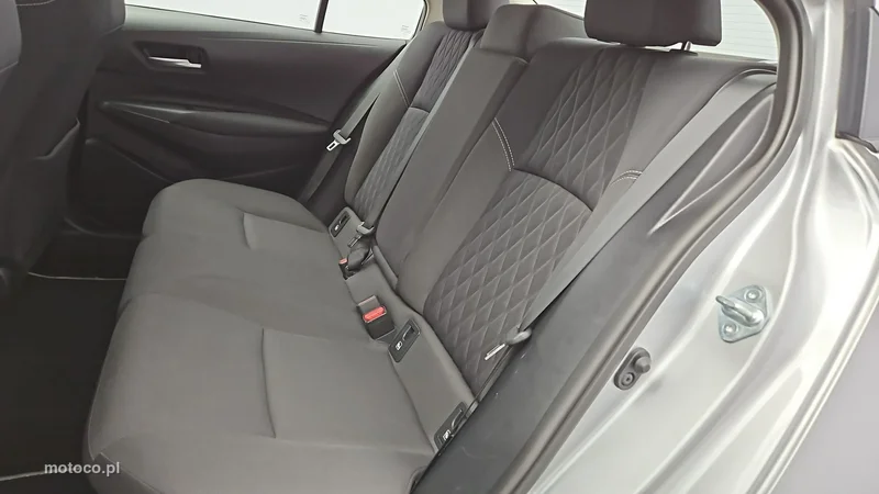 Toyota Corolla E210 20