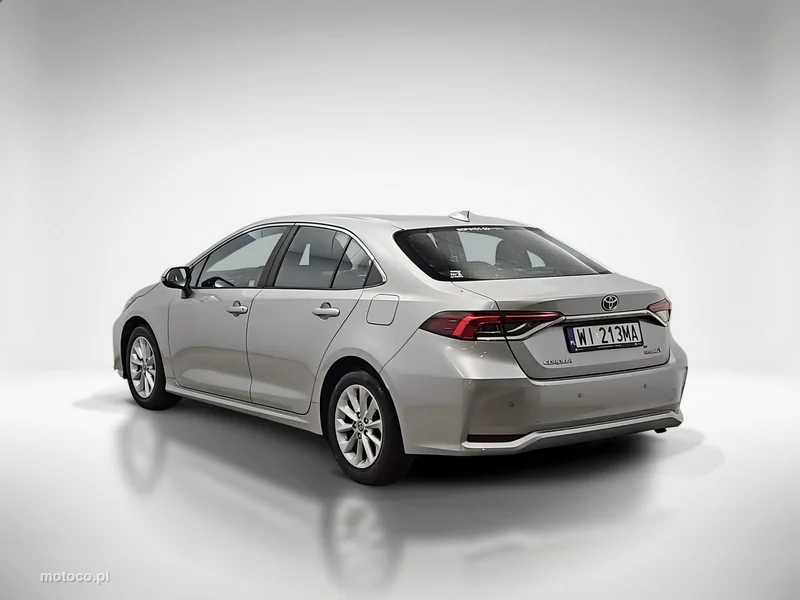 Toyota Corolla E210 3