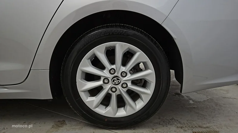 Toyota Corolla E210 22