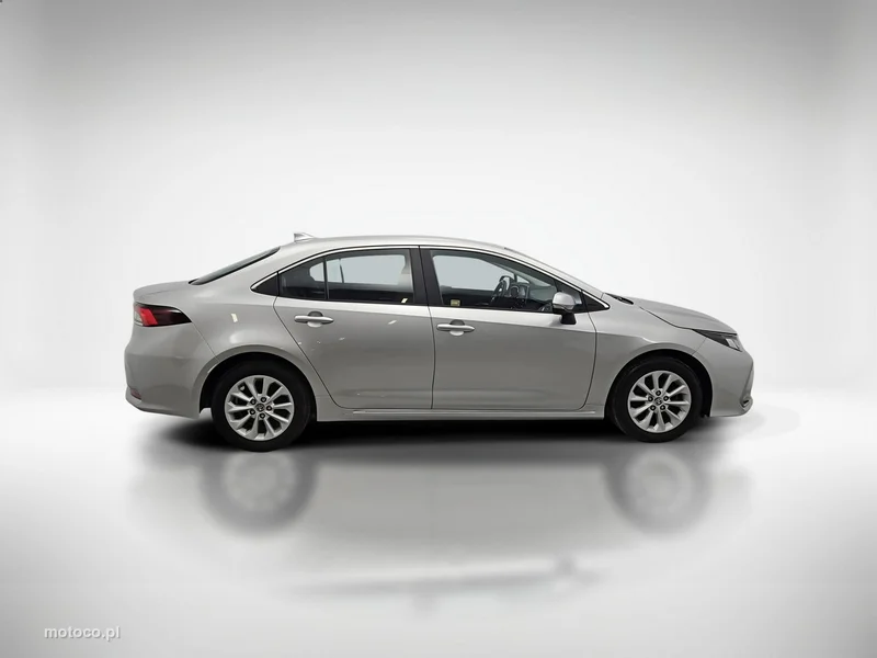 Toyota Corolla E210 6