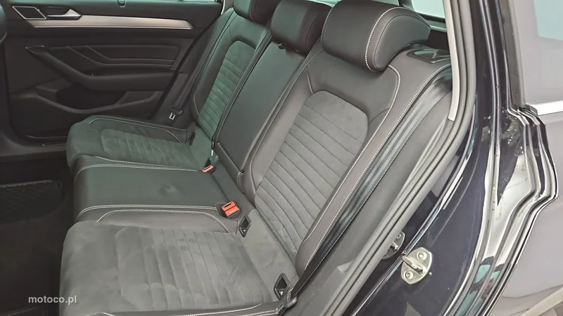 Volkswagen Passat Variant B8 22