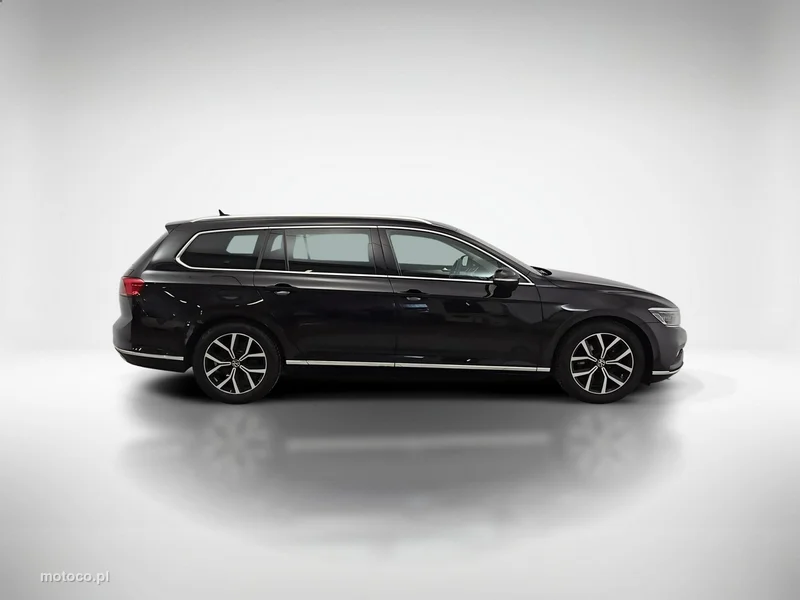 Volkswagen Passat Variant B8 6
