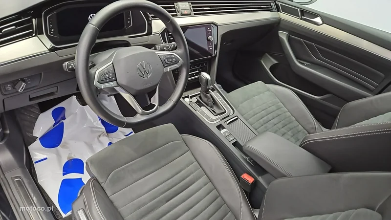 Volkswagen Passat Variant B8 9