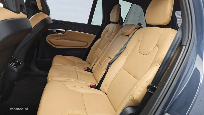 Volvo XC 90 22