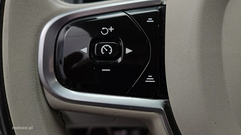 Volvo XC 90 16