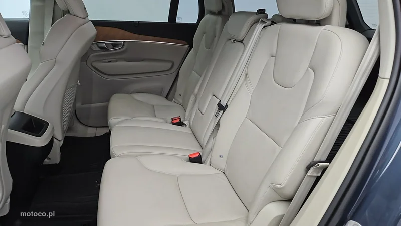 Volvo XC 90 22
