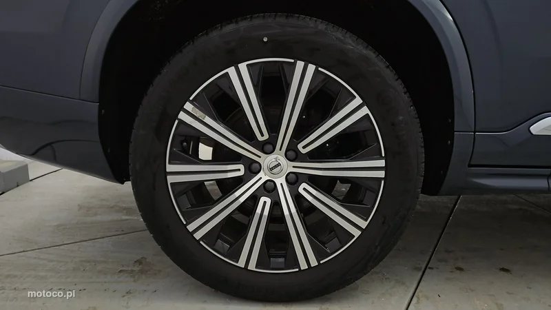 Volvo XC 90 25