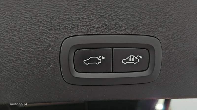 Volvo XC 40 24