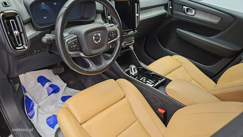 Volvo XC 40 9