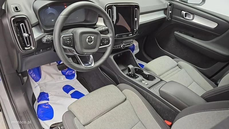 Volvo XC 40 9