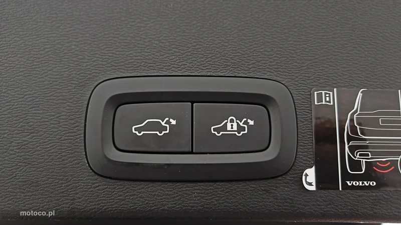Volvo XC 40 24