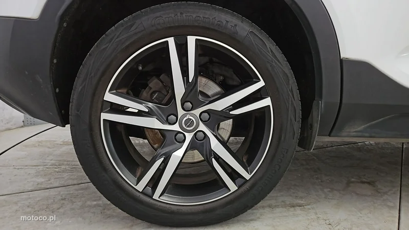 Volvo XC 40 25