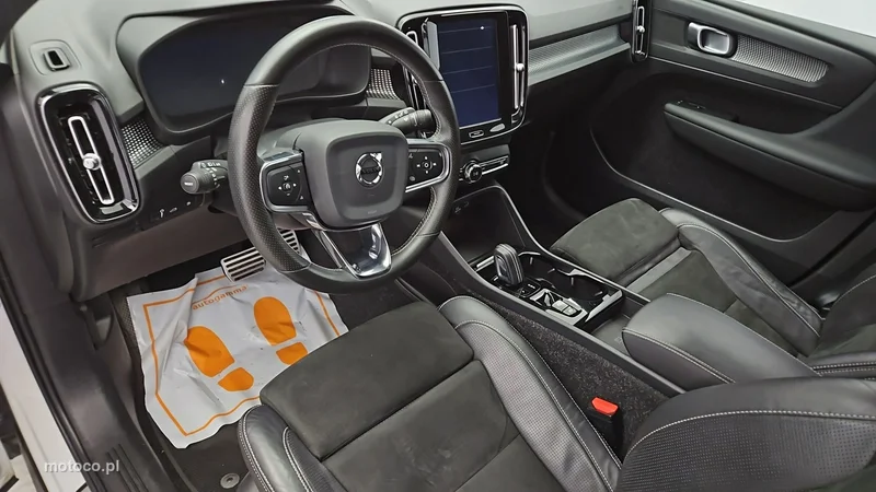 Volvo XC 40 9