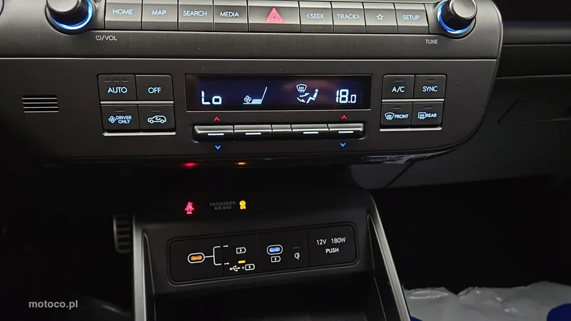 Hyundai KONA 19