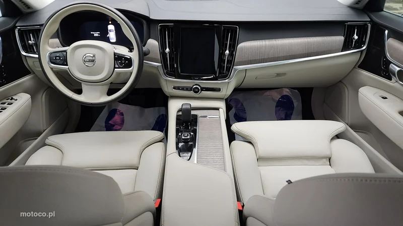 Volvo S90 13