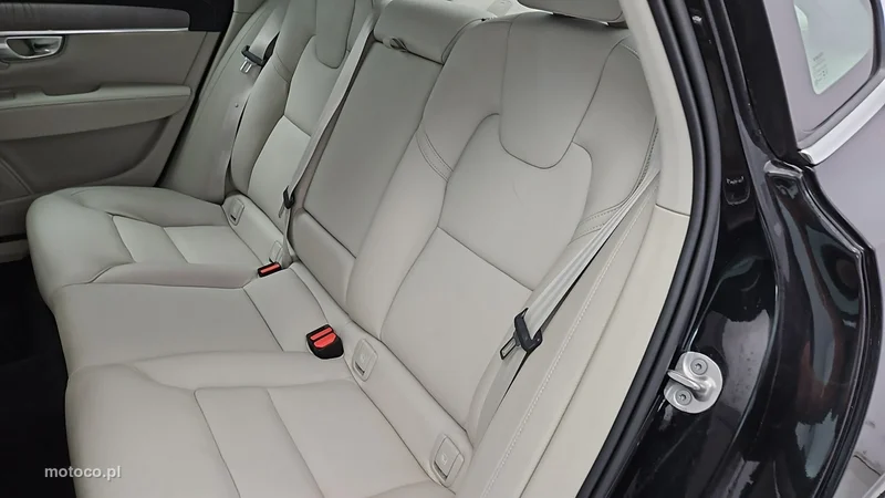 Volvo S90 23
