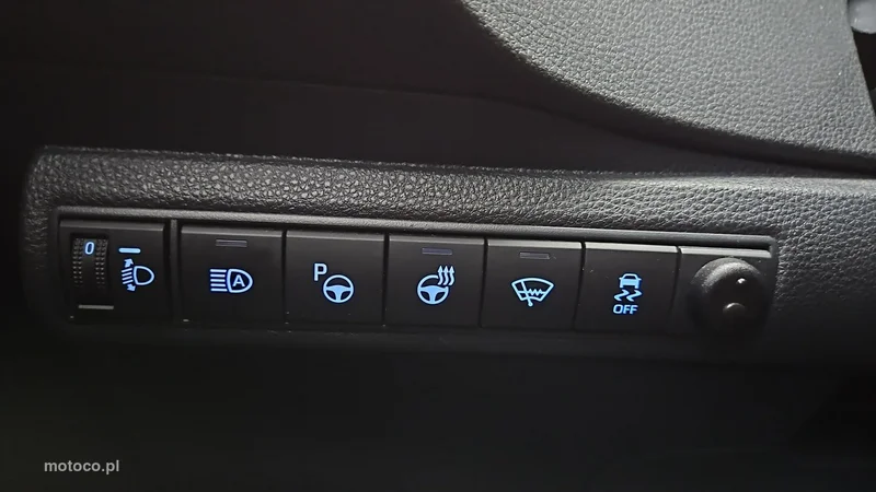 Toyota Corolla E210 17