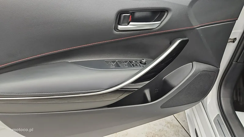 Toyota Corolla E210 10