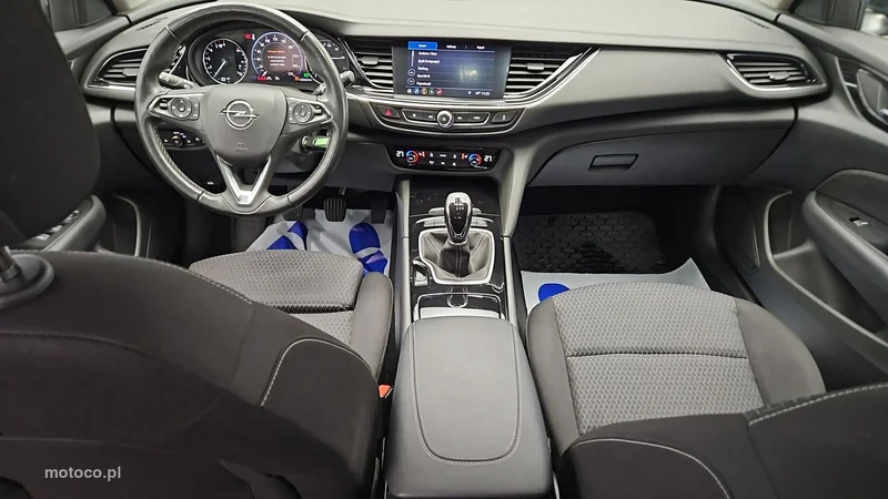 Opel Insignia Grand Sport 13