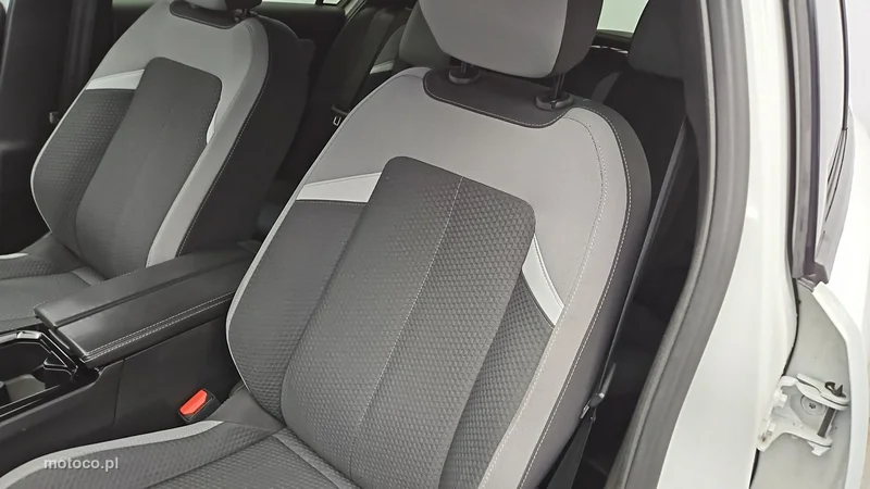 Opel Astra L 11