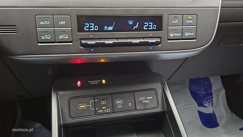 Hyundai KONA 19