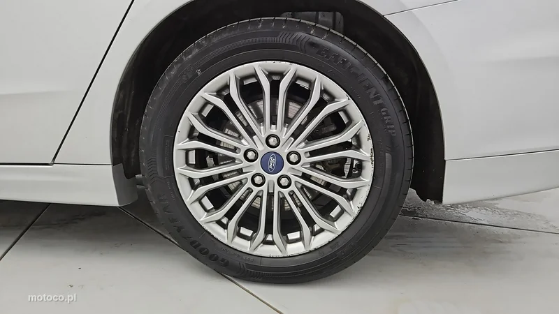Ford Mondeo V 23