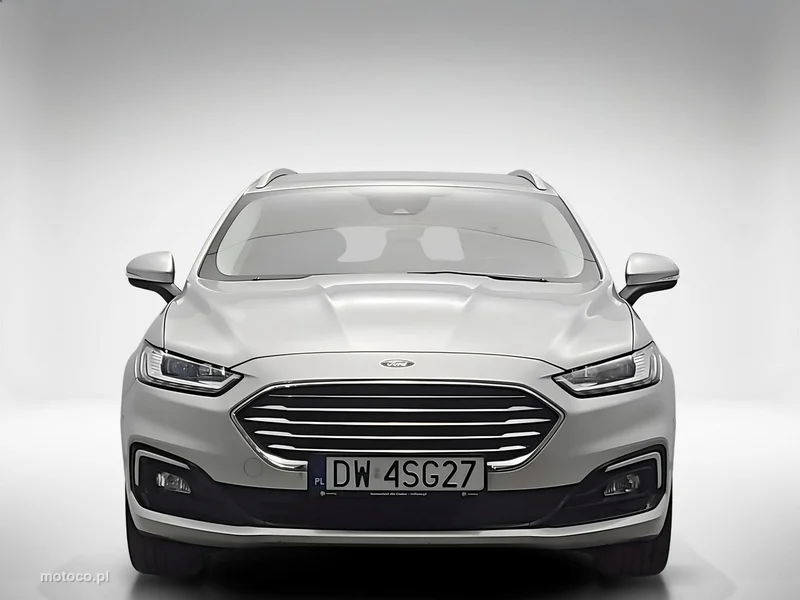 Ford Mondeo V 8