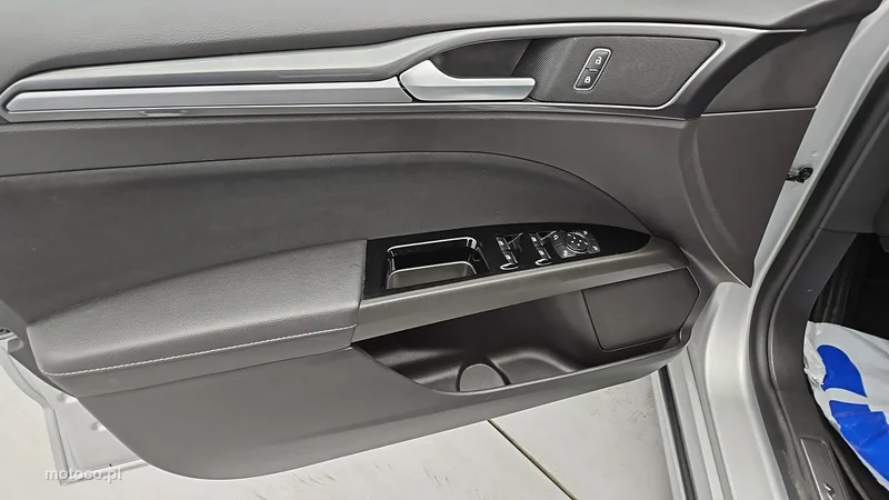 Ford Mondeo V 10