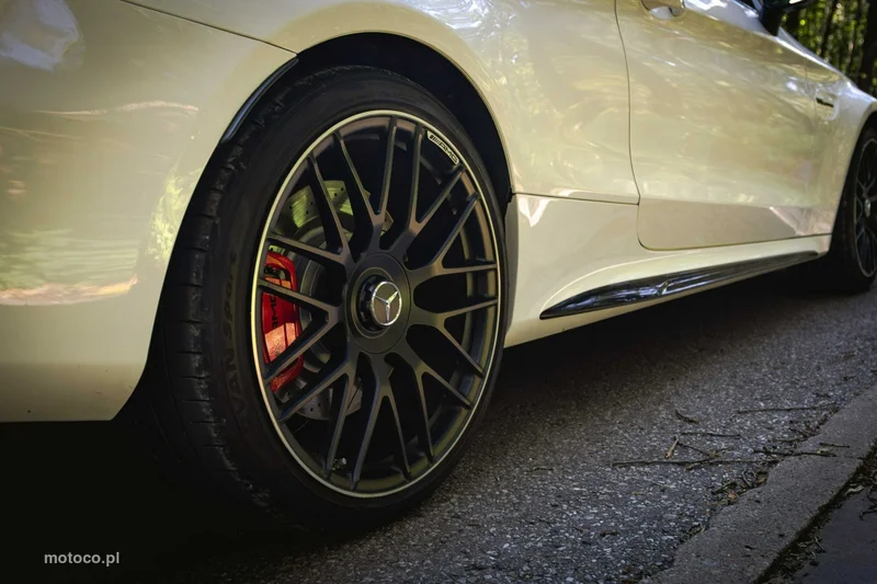Mercedes-Benz Klasa C W205 C 63 AMG 9