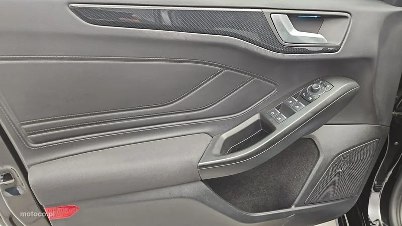 Ford Focus IV 10
