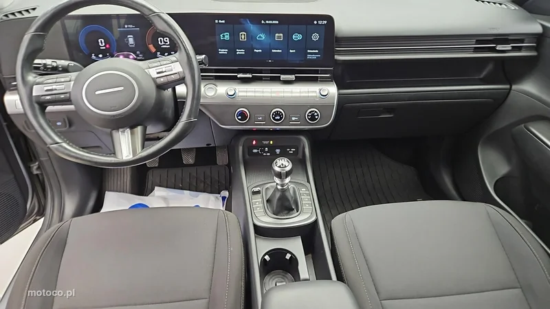 Hyundai KONA 13
