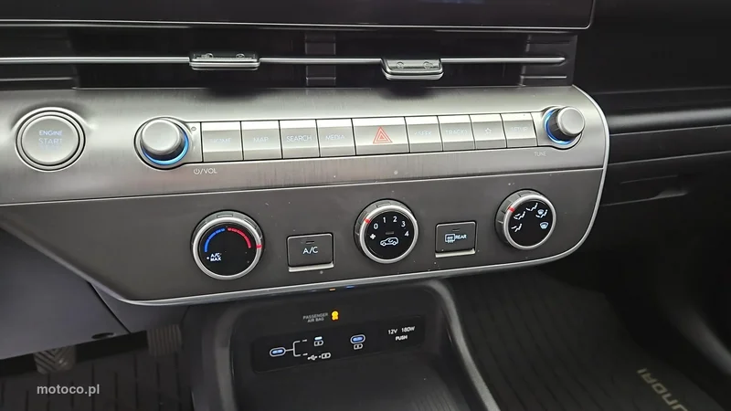 Hyundai KONA 19