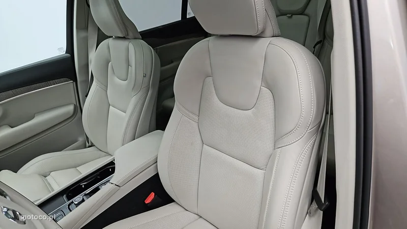 Volvo XC 90 11