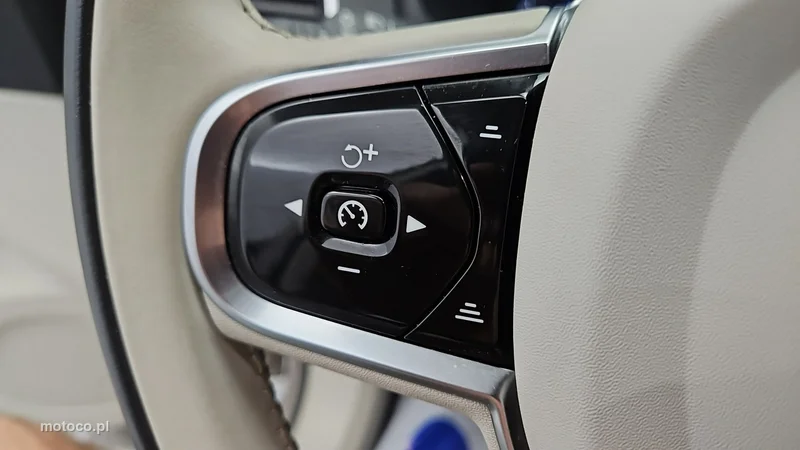 Volvo XC 90 16