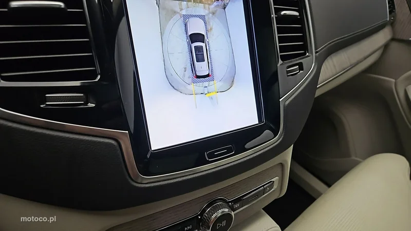 Volvo XC 90 21