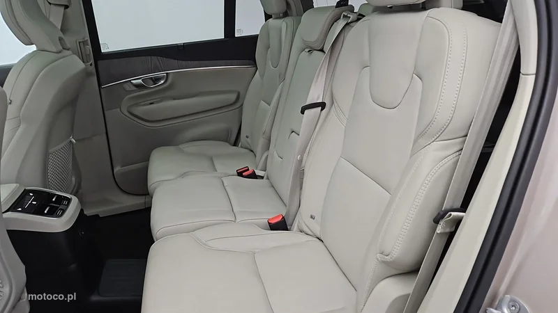 Volvo XC 90 22