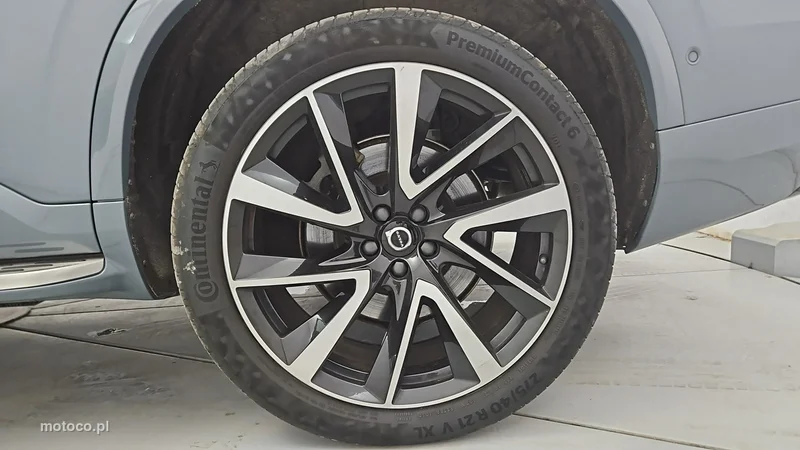 Volvo XC 90 25