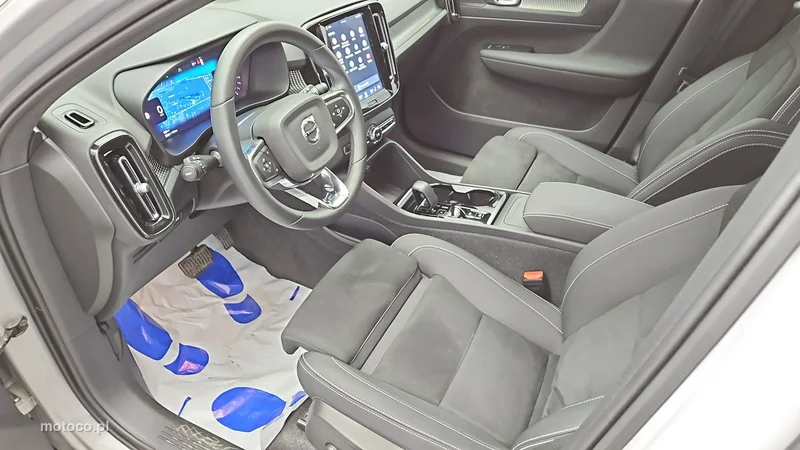 Volvo XC 40 9