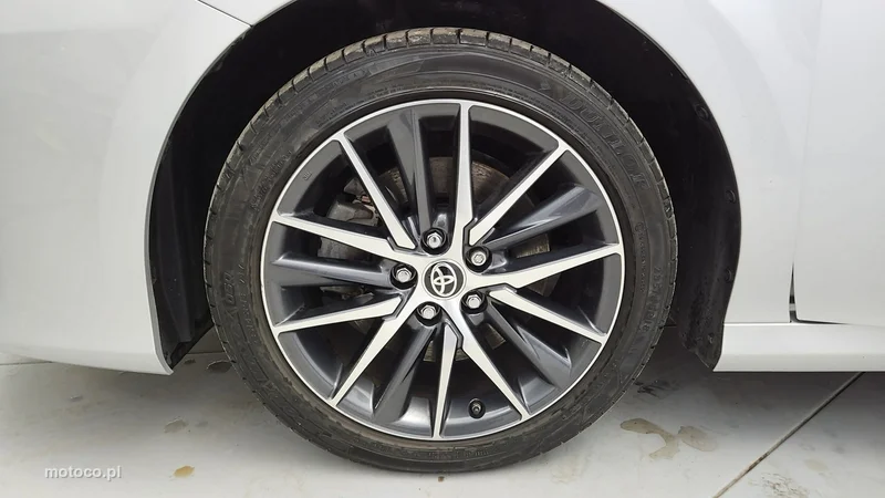 Toyota Camry XV70 24