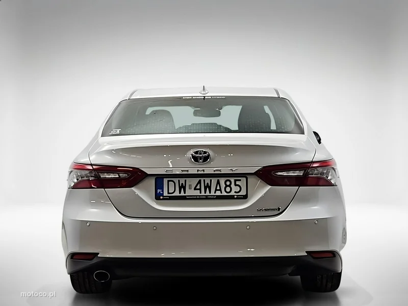 Toyota Camry XV70 4