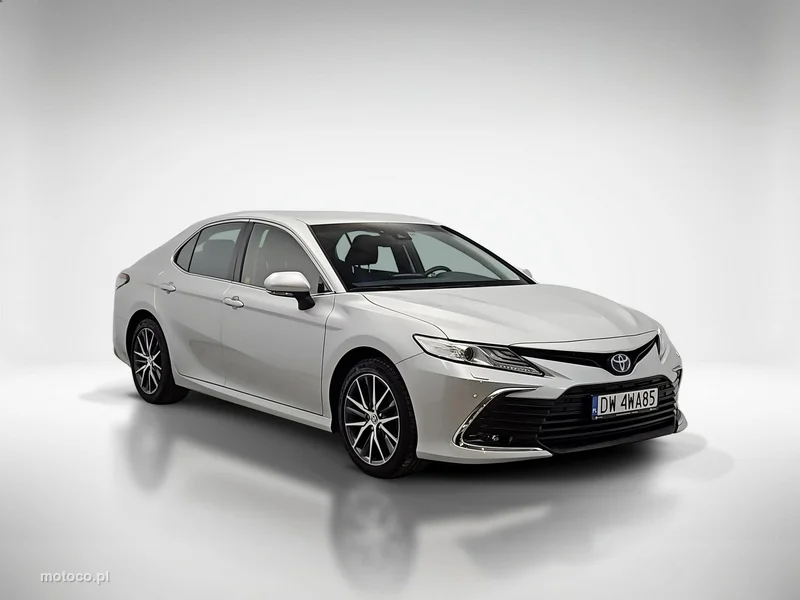 Toyota Camry XV70 7