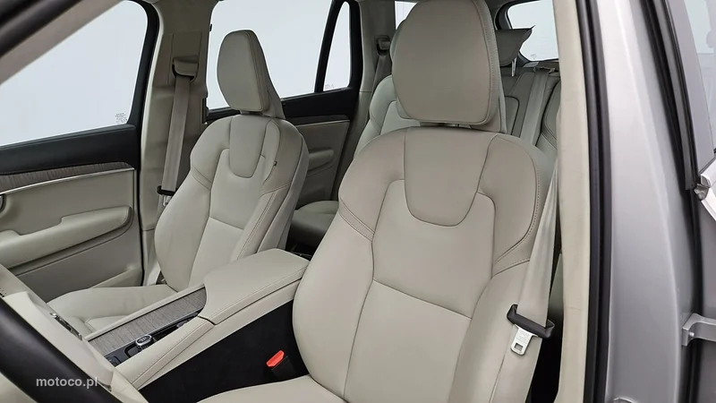 Volvo XC 90 11