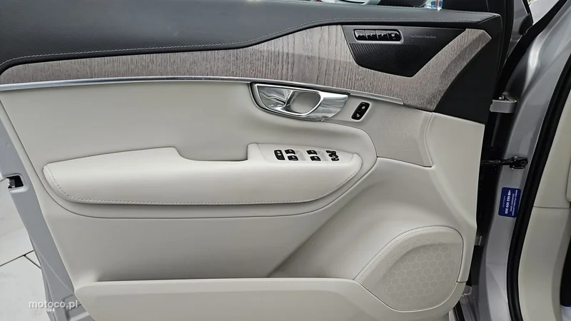 Volvo XC 90 10
