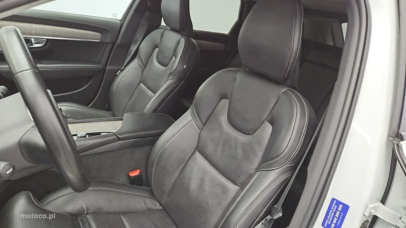 Volvo V90 Cross Country 11