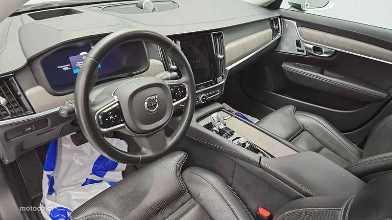 Volvo V90 Cross Country 9