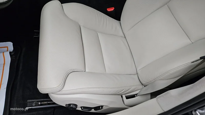 Volvo V60 12