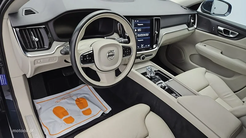 Volvo V60 9