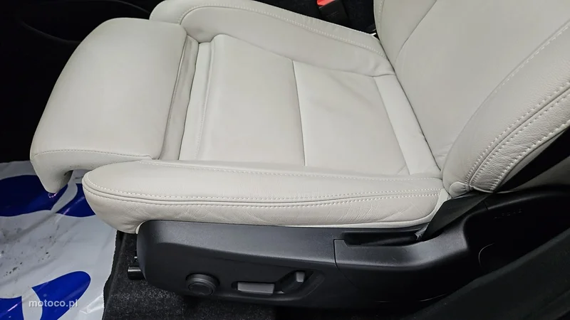 Volvo XC 40 12